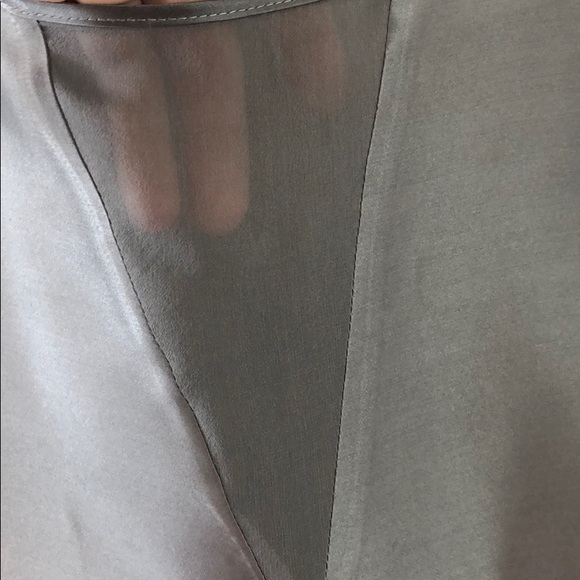 Gorgeous Grey silk satin blouse - Picture 3 of 4